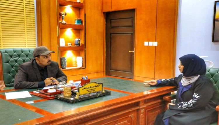 محافظ حضرموت يشيد بتدخلات منظمة الصحة العالمية في دعم القطاع الصحي