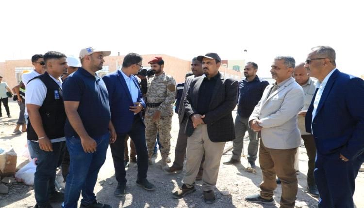 المحافظ بن ماضي يضع حجر الأساس لمشروع "دار الإيواء" بالمكلا بتكلفة 374 ألف دولار