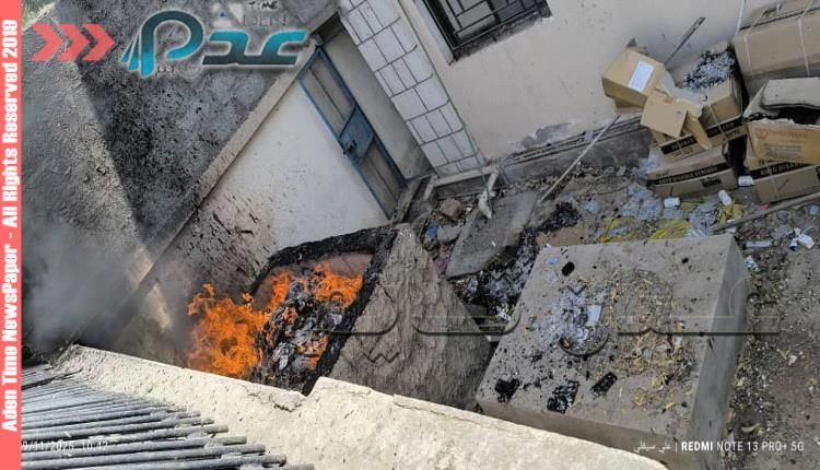 صور .. حرائق لكميات من مخلفات مجمع صحي