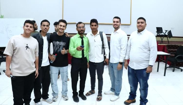 فريق القطيبي شلن ينفّذ حملة توعوية في الجامعة الألمانية لتعزيز الوعي المالي ورقمنة التعاملات