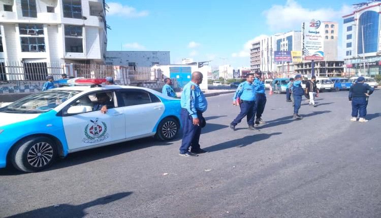 بإسناد قوات طوارئ أمن عدن..شرطة السير تواصل حملتها المرورية الميدانية