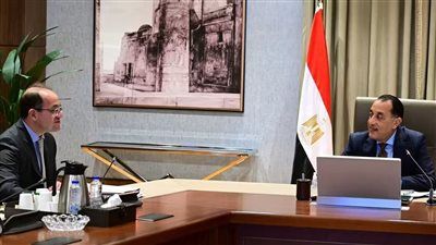 رئيس الوزراء يتابع مع وزير المالية جهود تعزيز الاقتصاد المصري وجذب الاستثمار - الخليج الان