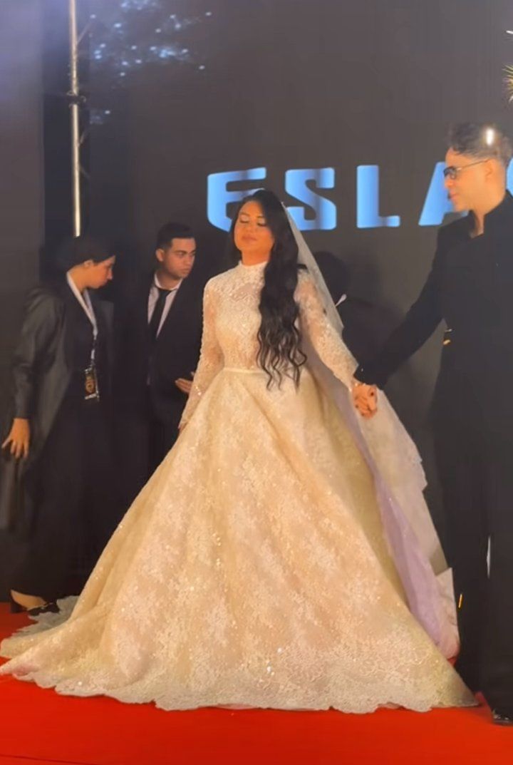 كان نفسي جوزي يكون معايا.. رانيا يوسف تظهر بفستان زفاف| ما القصة - الخليج الان