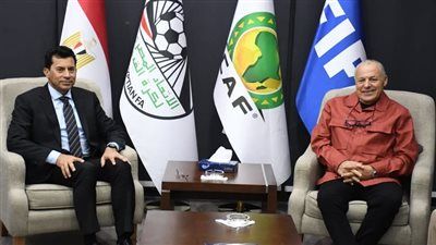 هاني أبوريدة يستقبل وزير الرياضة تنفيذًا لتوجيهات الرئيس السيسي لدعم كرة القدم المصرية - الخليج الان