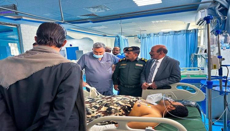 مدير عام شرطة شبوة: الاطمئنان على صحة جريح الهجوم الإرهابي في المصينعة