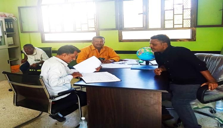 فريق من التوجيه التربوي يقف على سير التعليم بثانوية صبر للبنين بتبن