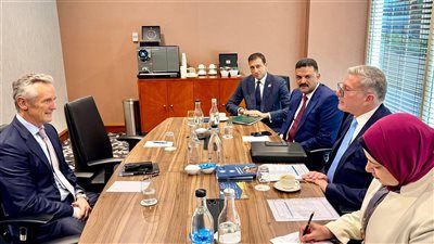 وزير البترول والثروة المعدنية يعقد لقاءً مع شركة أرجوناوت لتعزيز التعاون الاستثماري في قطاع التعدين - الخليج الان