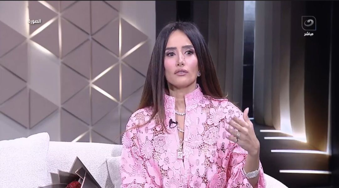 زينة: أنا متعقدة من الرجالة.. وبقيت أقرف منهم - الخليج الان