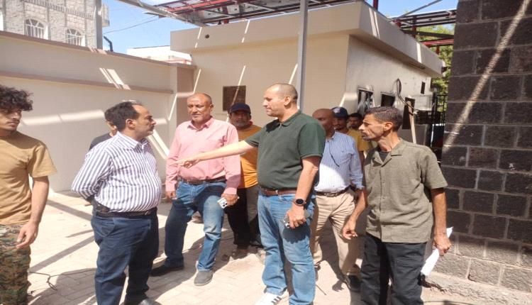 نزول ميداني لمعالجة مشكلة طفح مياه الصرف الصحي في القرية الروسية بخورمكسر