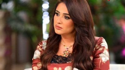 ياسمين عبد العزيز: أنوشكا كانت رافضة تضربني بالقلم ومرات كريم فهمي صديقتي - الخليج الان