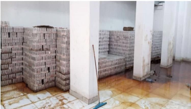 عدن.. ضبط وتحريز 12 ألف كرتون مشروبات تالفة