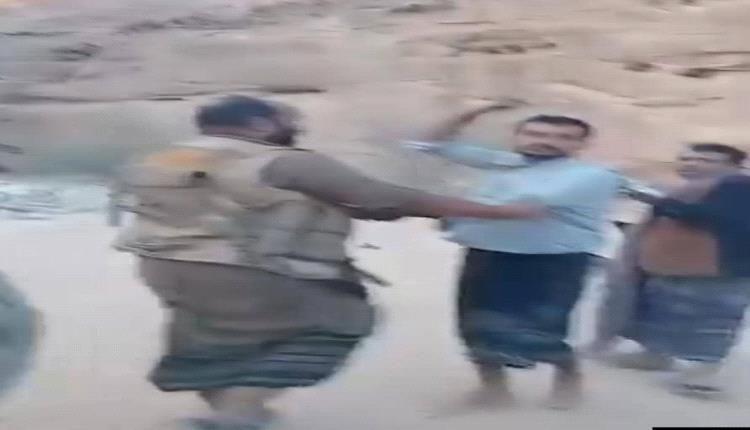 موجة غضب وحزن في شبوة.. تنفيذ بلطجي "لإعدام وحشي" لمواطن سلم نفسه طواعية لقبيلة يثير استنكارًا واسعًا