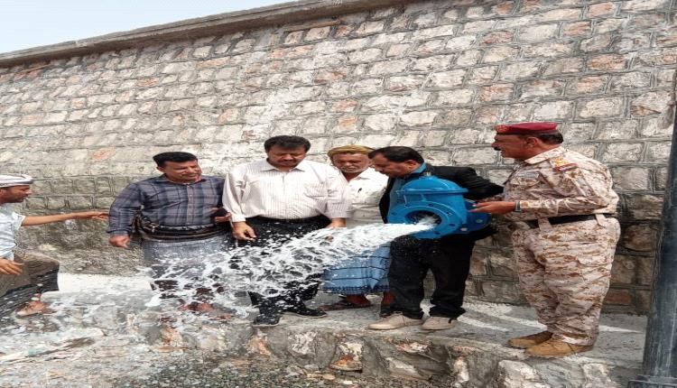 ابن الوزير يرعى مناقشة خطة تنفيذ شبكة مياه بئر علي - الخبية