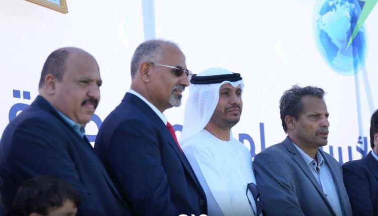 الرئيس الزُبيدي يفتتح محطة الطاقة الشمسية في أبين (صور)