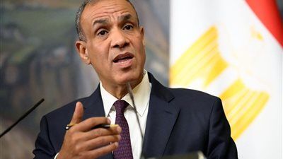 وزير الخارجية لـ نظيره اليوناني: نتطلع لاستمرار دعمكم اللازم لعودة جثامين مركب الهجرة غير الشرعية إلى مصر - الخليج الان