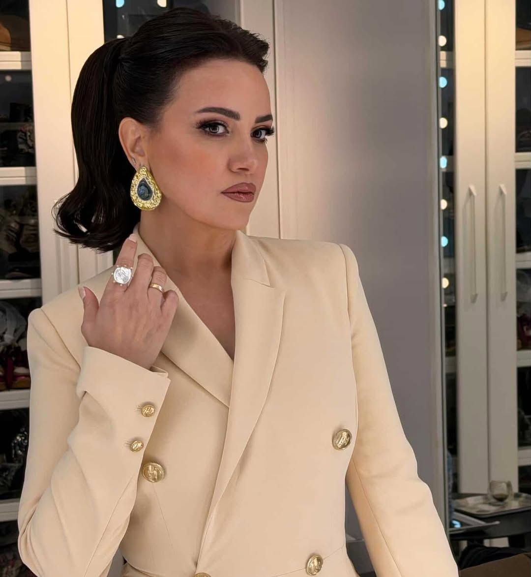 متاجرة رخيصة.. تضامن واسع مع الفنانة ريهام عبدالغفور بعد واقعة الصورة المسيئة - الخليج الان