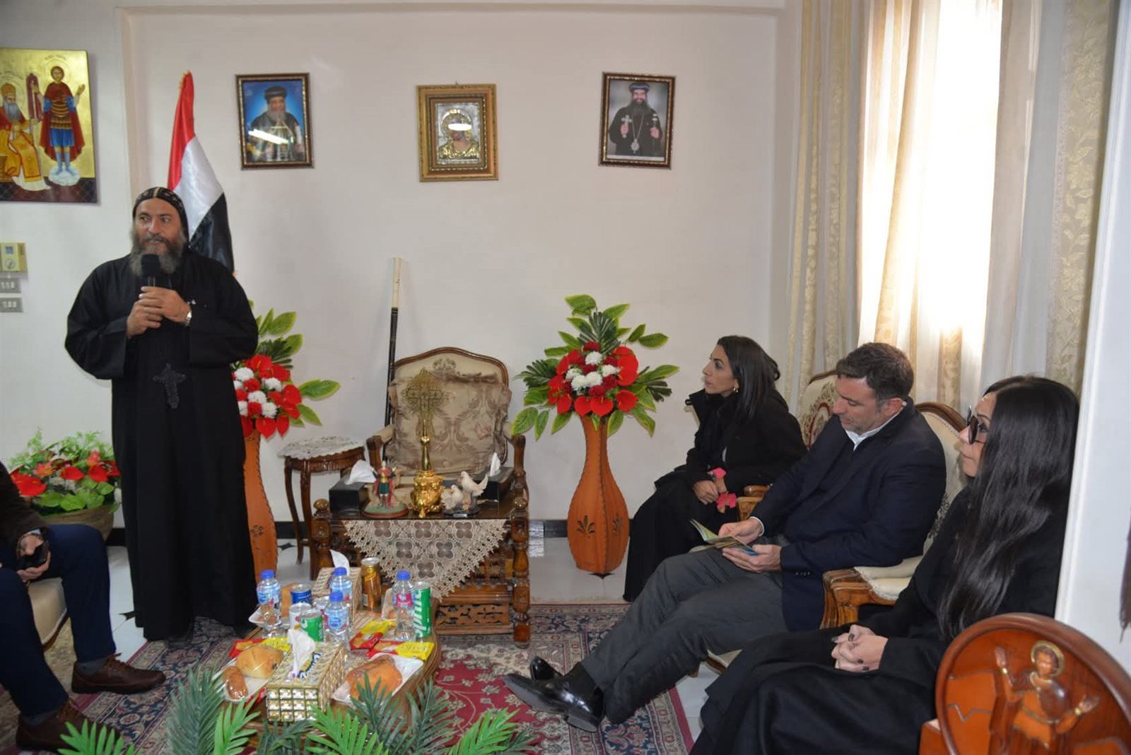 استمرار استقبال الوفود السياحية عبر الخط الجوي المنتظم لتعزيز السياحة الدينية باسيوط - الخليج الان