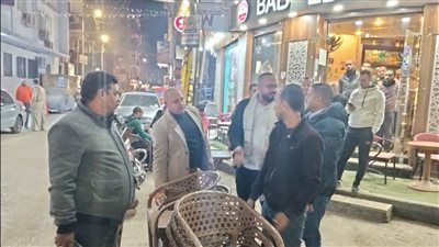 حملات مكثفة لرفع الإشغالات والتعديات على حرم الطريق والتأكد من النظافة العامة - الخليج الان