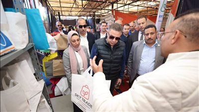 محافظ البحر الأحمر يطلق معرض "الأكياس الصديقة للبيئة" ويوجه بتوفيرها بأسعار مناسبة للمواطنين - الخليج الان