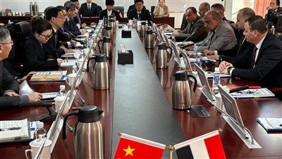 الكهرباء: تعزيز التعاون مع الشركاء لتنويع مصادر توليد الكهرباء واستراتيجية الطاقة النظيفة والتحول الطاقى وتوطين التكنولوجيا - الخليج الان