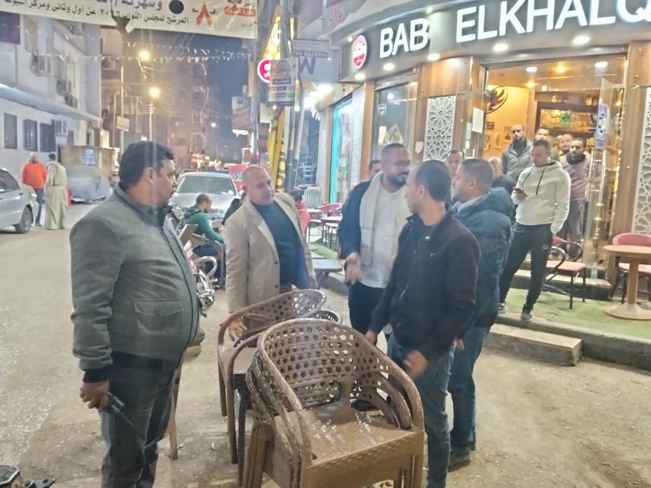 حملات مكثفة لرفع الإشغالات والتعديات على حرم الطريق والتأكد من النظافة العامة - الخليج الان