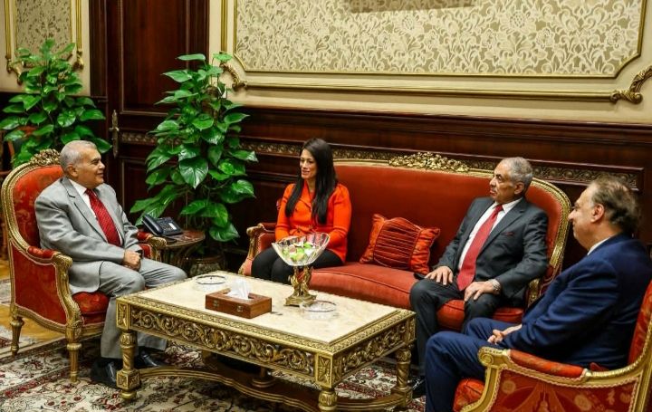 وزيرة التخطيط والتنمية الاقتصادية تلتقي رئيس مجلس الشيوخ - الخليج الان