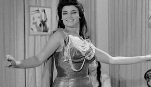 احترق شعرها وربحت 400 جنيه.. حكاية نجوى فؤاد مع الاحتفال بـ ليلة رأس السنة - الخليج الان