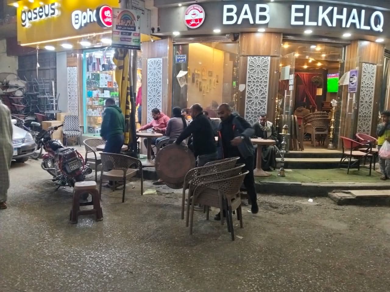 حملات مكثفة لرفع الإشغالات والتعديات على حرم الطريق والتأكد من النظافة العامة - الخليج الان