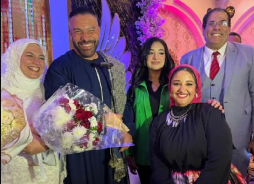 جلباب صعيدي وعروس محجبة.. الصور الأولى من حفل زفاف الفنان محمد خميس - الخليج الان