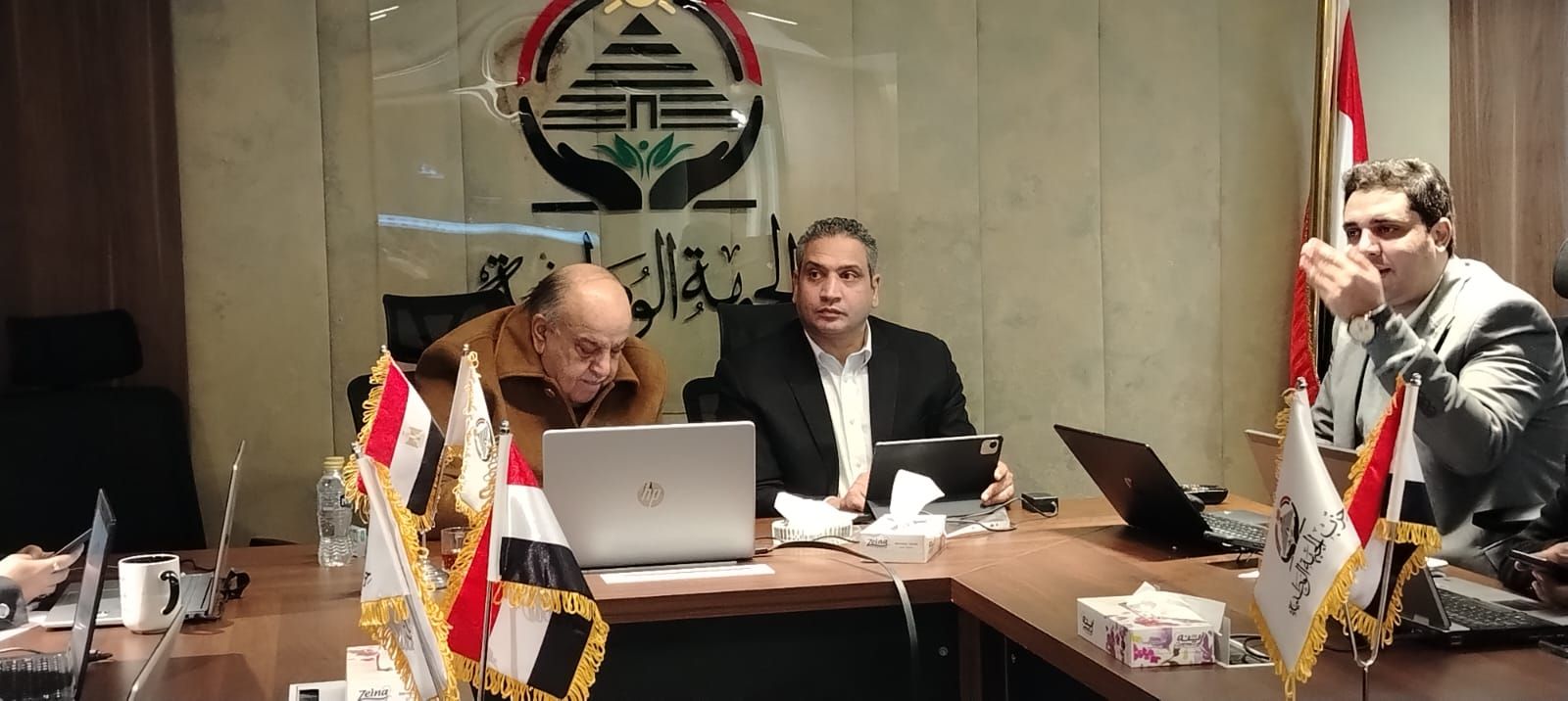 غرفة «الجبهة الوطنية» تتابع جولة الإعادة بدوائر الـ19 الملغاة بانتخابات النواب 2025 - الخليج الان