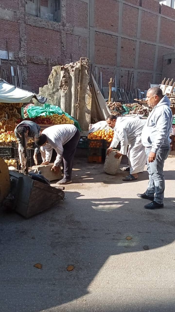لليوم الثاني.. محافظ القليوبية يواصل حملة تطهير شوارع بنها من الإشغالات - الخليج الان