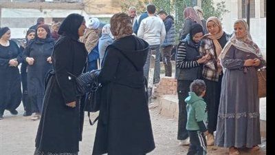 حضور نسائي كبير بمركز المراغة بسوهاج.. طوابير الناخبين للتصويت في جولة الإعادة لانتخابات مجلس النواب - الخليج الان