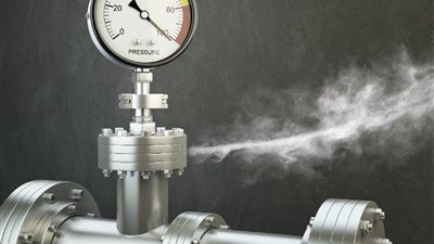 تسرب غاز.. حزن بين الأهالي بعد العثور على زوجين مفارقين الحياة - الخليج الان