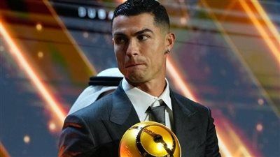 تعليق مميز من كريستيانو رونالدو بعد الفوز بجائزة الأفضل في الشرق الأوسط - الخليج الان