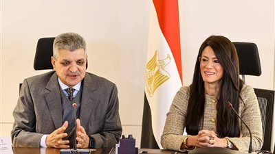 نقلة نوعية لأسطول قناة السويس.. مليار جنيه من «جايكا» لتمويل أول سفينة دعم غوص - الخليج الان