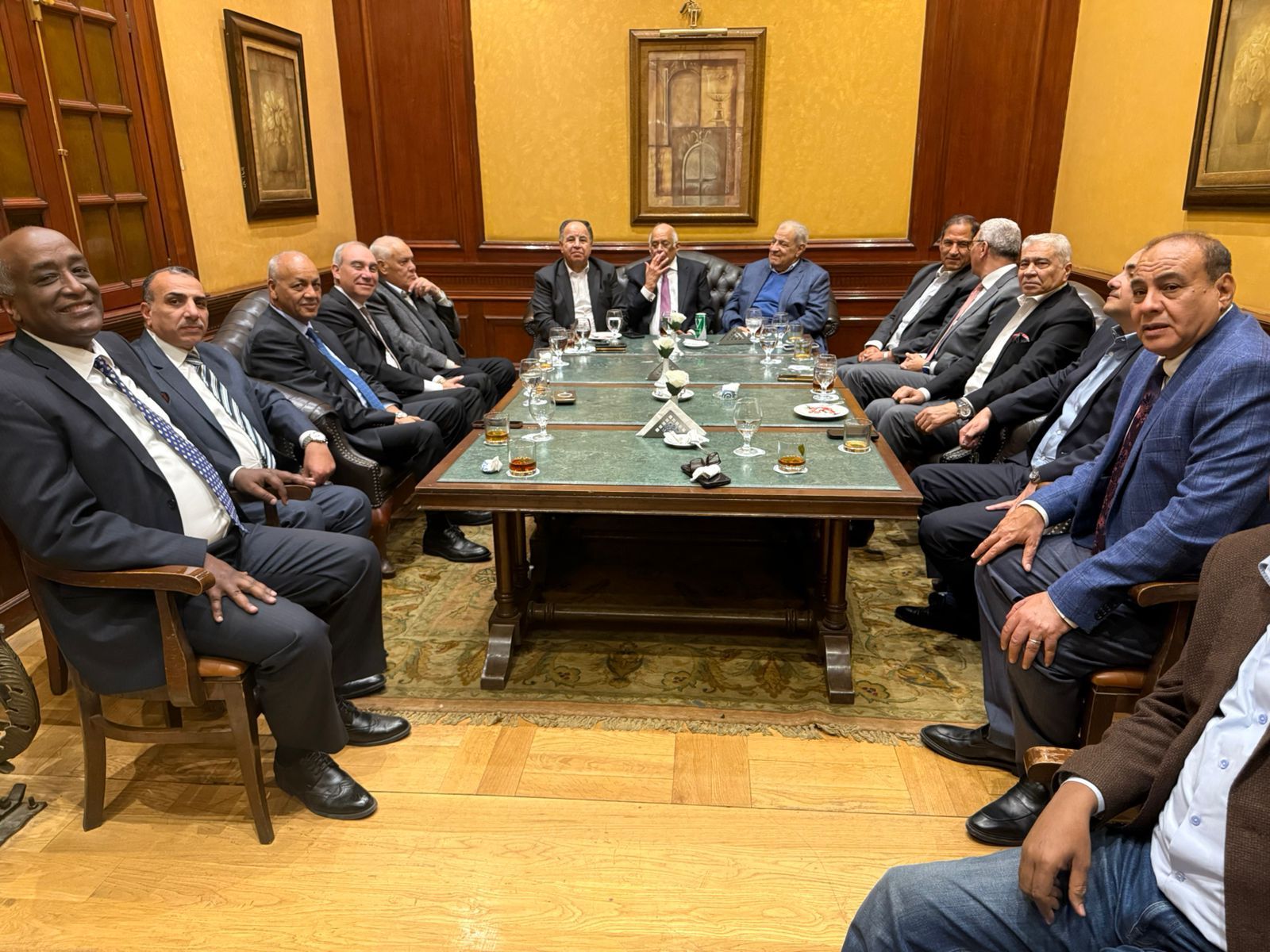 تكريم السفيرين علاء يوسف ومحمد أبوبكر - الخليج الان