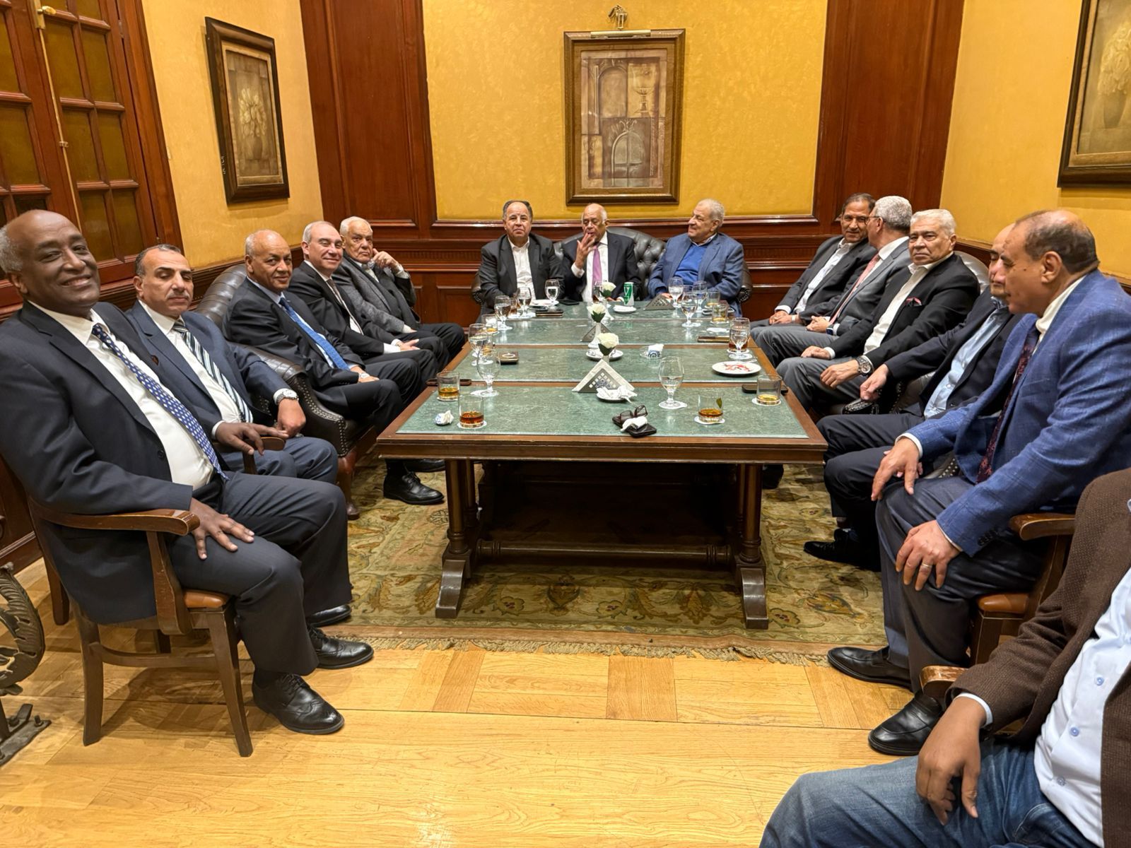 تكريم السفيرين علاء يوسف ومحمد أبوبكر - الخليج الان