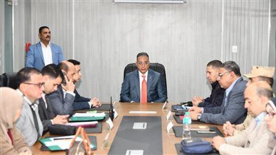 محافظ الفيوم يتابع أعمال فتح وانتظام لجان التصويت باليوم الثاني من جولة الإعادة لانتخابات مجلس النواب - الخليج الان