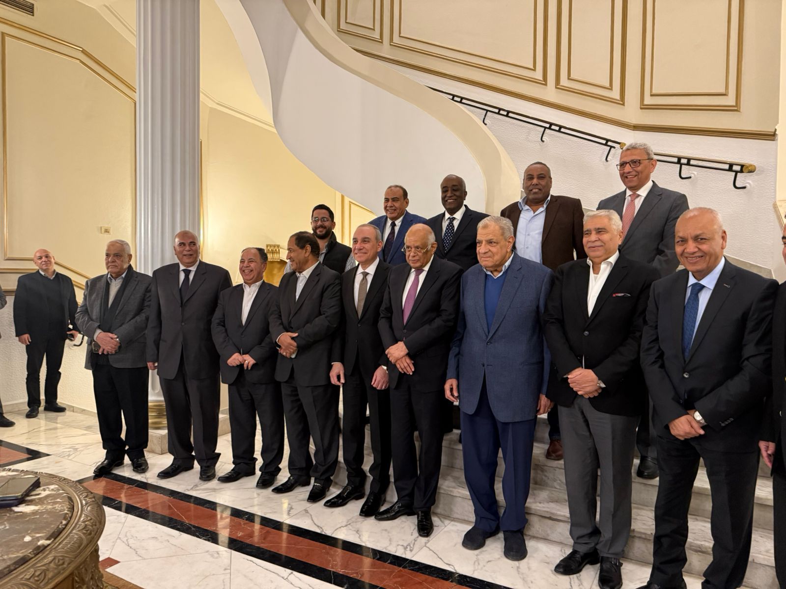 تكريم السفيرين علاء يوسف ومحمد أبوبكر - الخليج الان