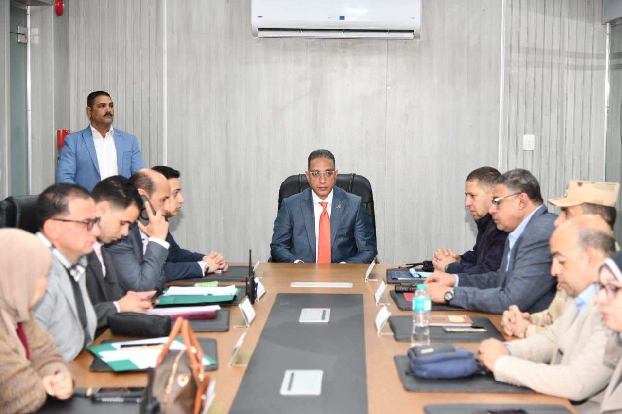 محافظ الفيوم يتابع أعمال فتح وانتظام لجان التصويت باليوم الثاني من جولة الإعادة لانتخابات مجلس النواب - الخليج الان