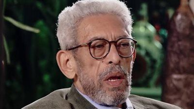 اليوم.. أسرة المخرج داوود عبد السيد تستقبل عزاءه بكنيسة مارمرقس - الخليج الان