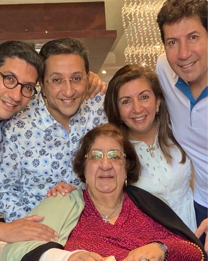 وفاة والدة الفنان هاني رمزي.. تفاصيل - الخليج الان