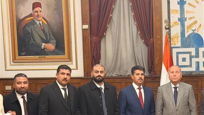 «الأسمرات» تفوز بجائزة أفضل مدينة عربية للتنمية.. ومحافظ القاهرة بكرم العاملين بجهاز المدينة - الخليج الان