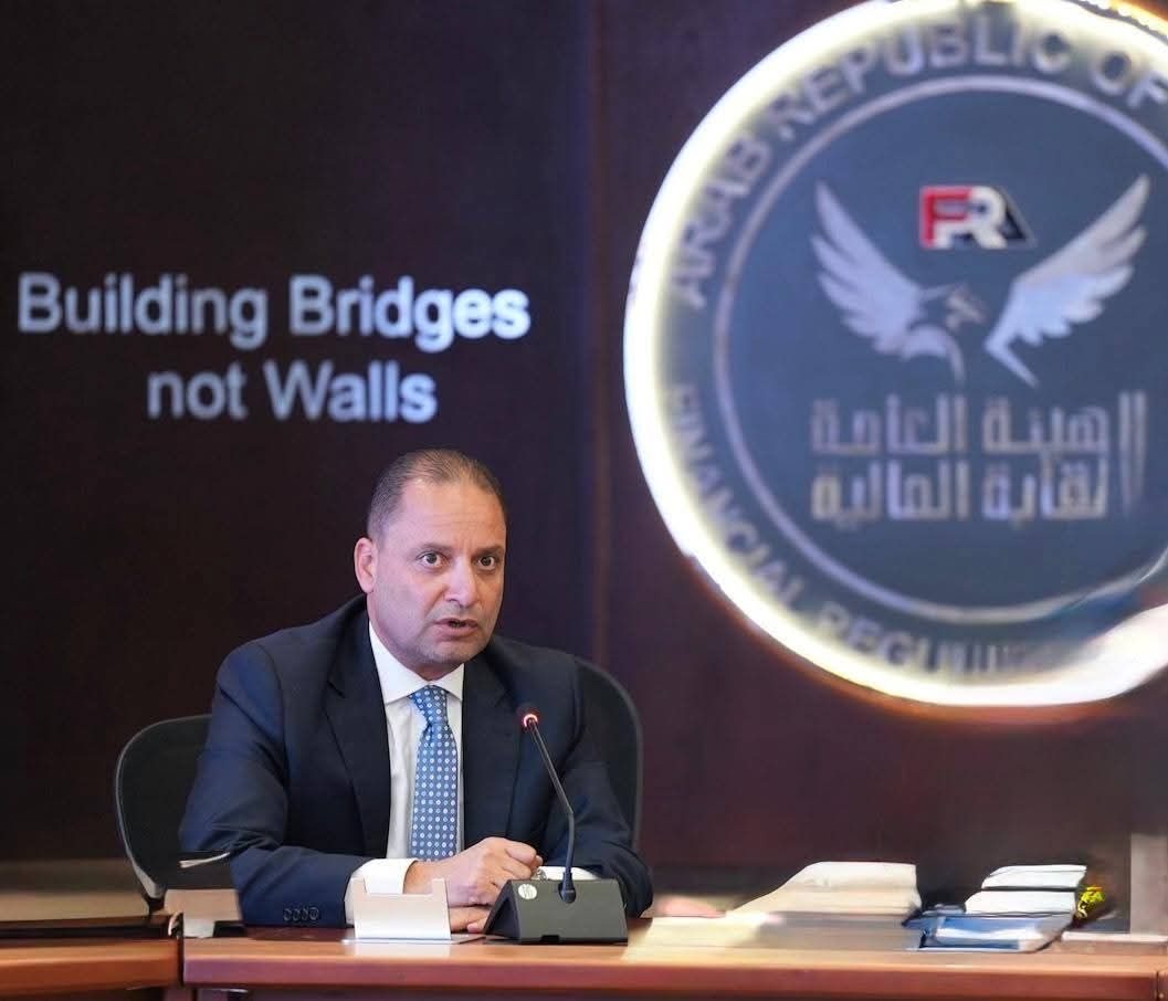 رئيس الوزراء يصدر قرارًا بتعيين ثلاثة مساعدين لرئيس الهيئة العامة للرقابة المالية - الخليج الان