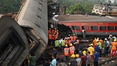 «بسبب عطل فني».. إصابة أكثر من 100 شخص في حادث تصادم قطارين بالهند|صور - الخليج الان