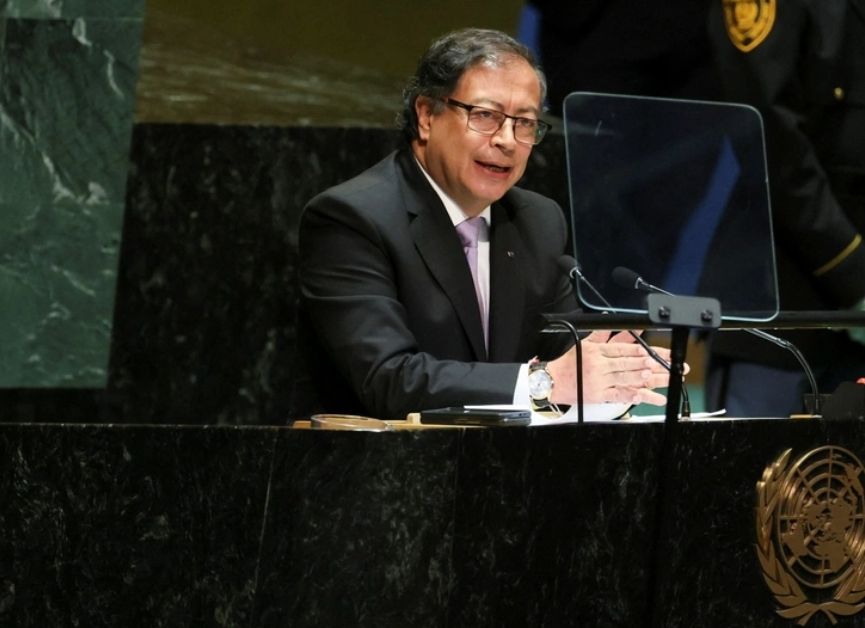 رئيس كولومبيا: عاصمة فنزويلا كاراكاس تتعرض لهجوم الآن أبلغوا العالم - الخليج الان