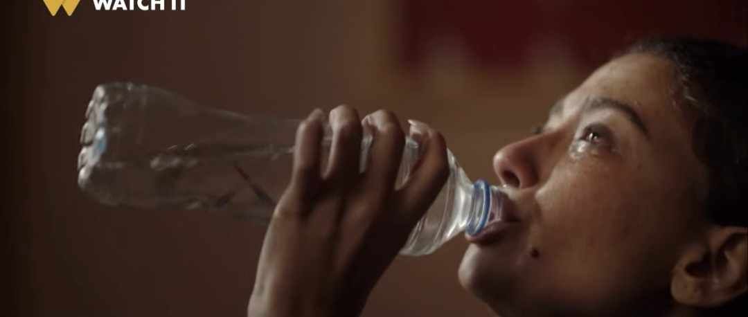 مسلسل ميدتيرم الحلقة 22.. هل نعومي ضحية مرض تيا النفسي؟ - الخليج الان