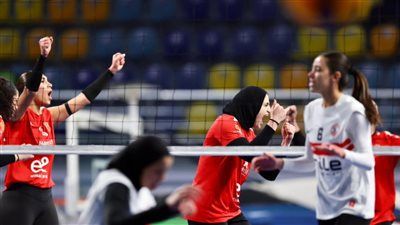 الأهلي يهزم الزمالك ويتوج بدوري مرتبط سيدات الطائرة - الخليج الان