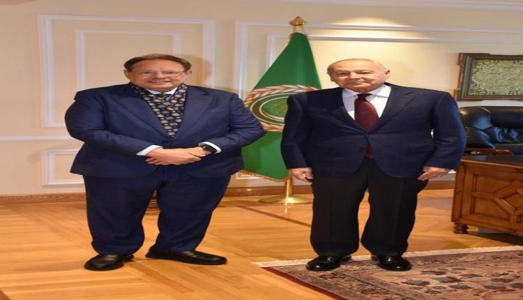 الرئيس علي ناصر محمد يزور الجامعة الدول العربية ويجتمع بأمينها العام