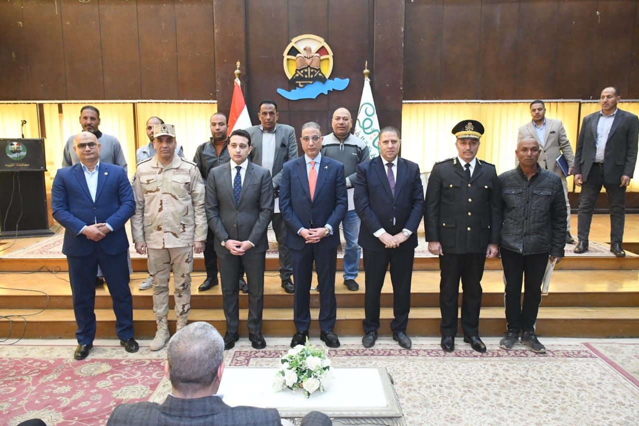 محافظ الفيوم يوافق علي إطلاق أسماء الشهداء على عدد من المنشآت الحكومية والشوارع العامة - الخليج الان